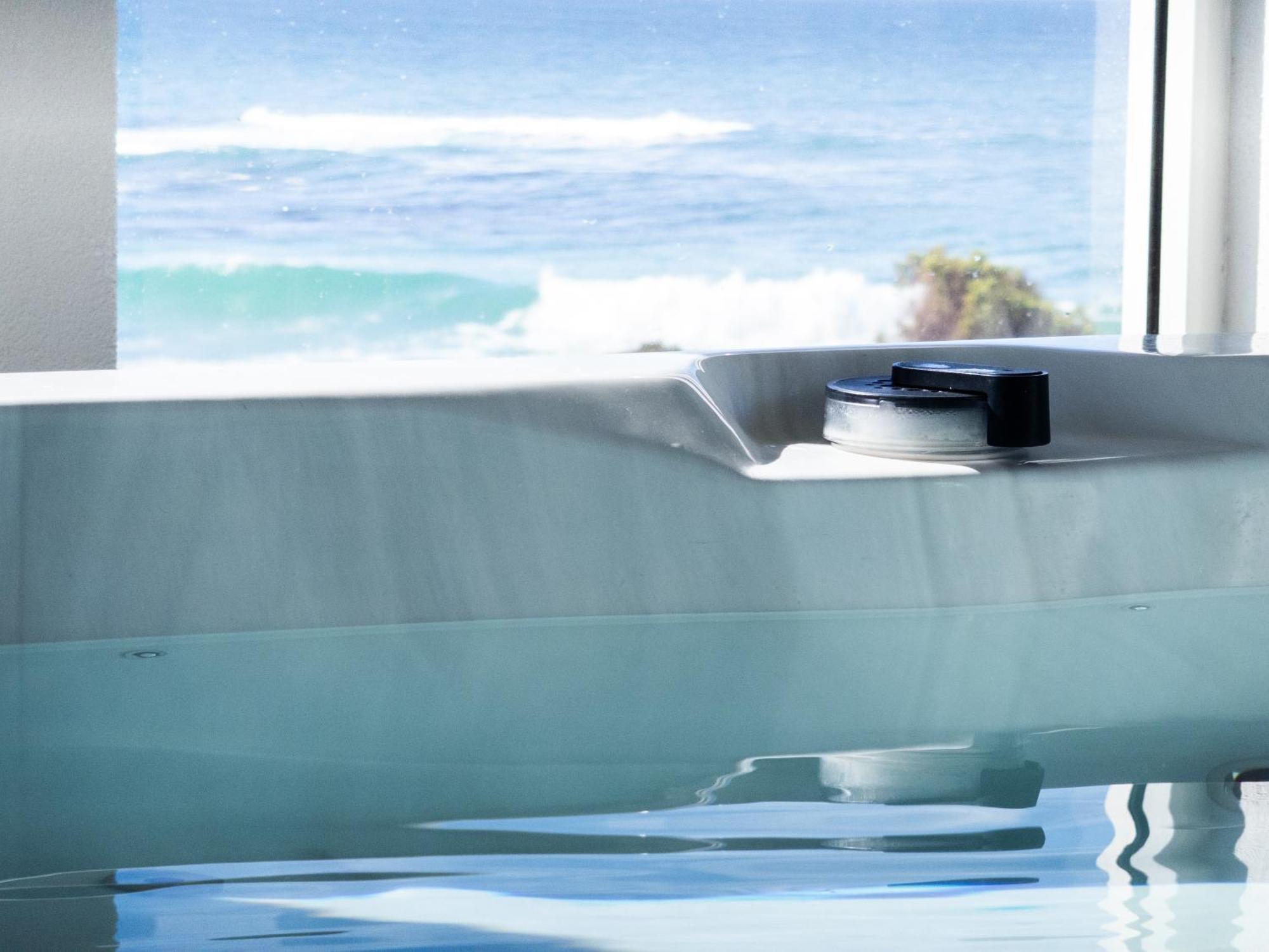 Saltwater - Absolute Oceanfront, Fire Pits, Some Villas With Hot Tubs And Sauna Falmouth المظهر الخارجي الصورة