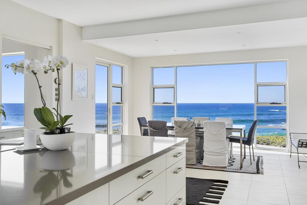 Saltwater - Absolute Oceanfront, Fire Pits, Some Villas With Hot Tubs And Sauna Falmouth الغرفة الصورة